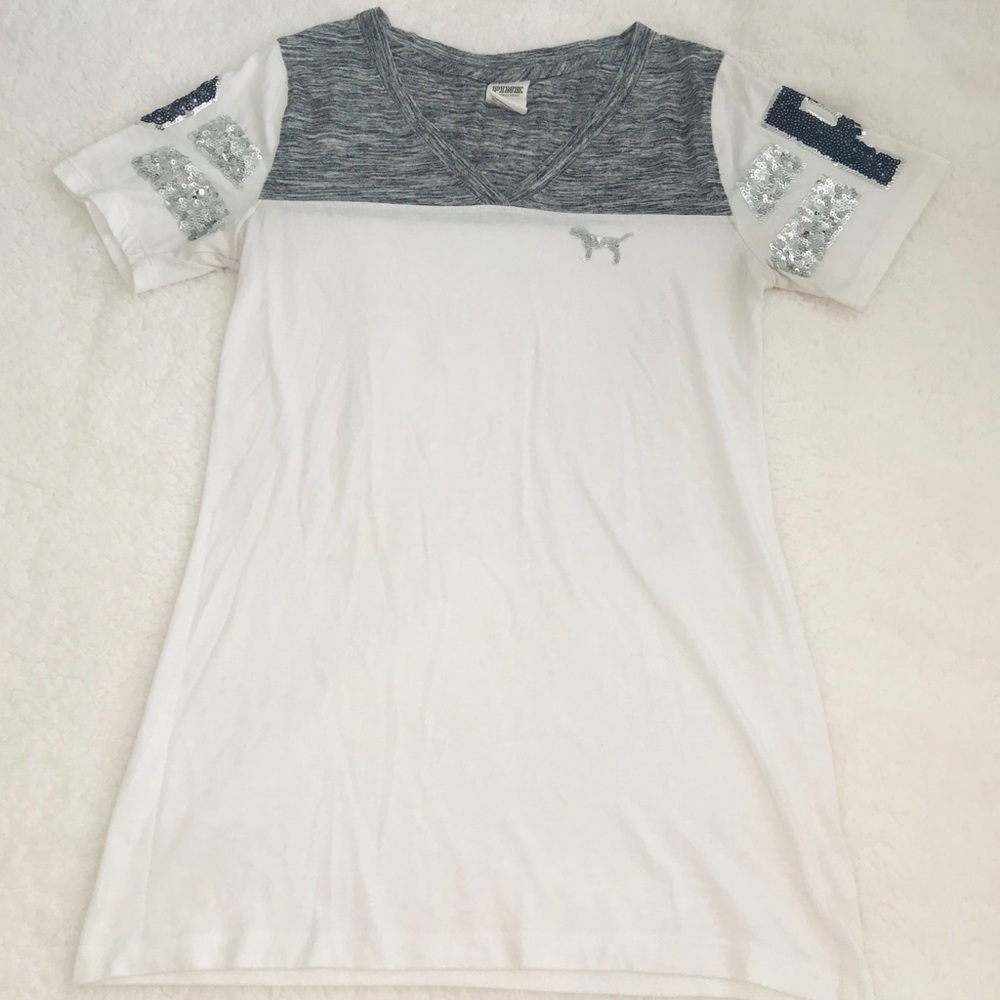 ❌🚫SOLD🚫❌VS PINK Bling v-neck tee